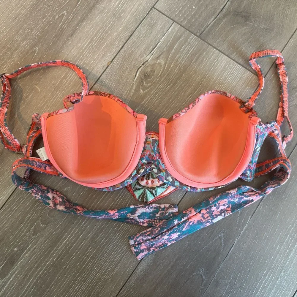 Maaji | Underwire Colorful Strapless Strap Bikini Top